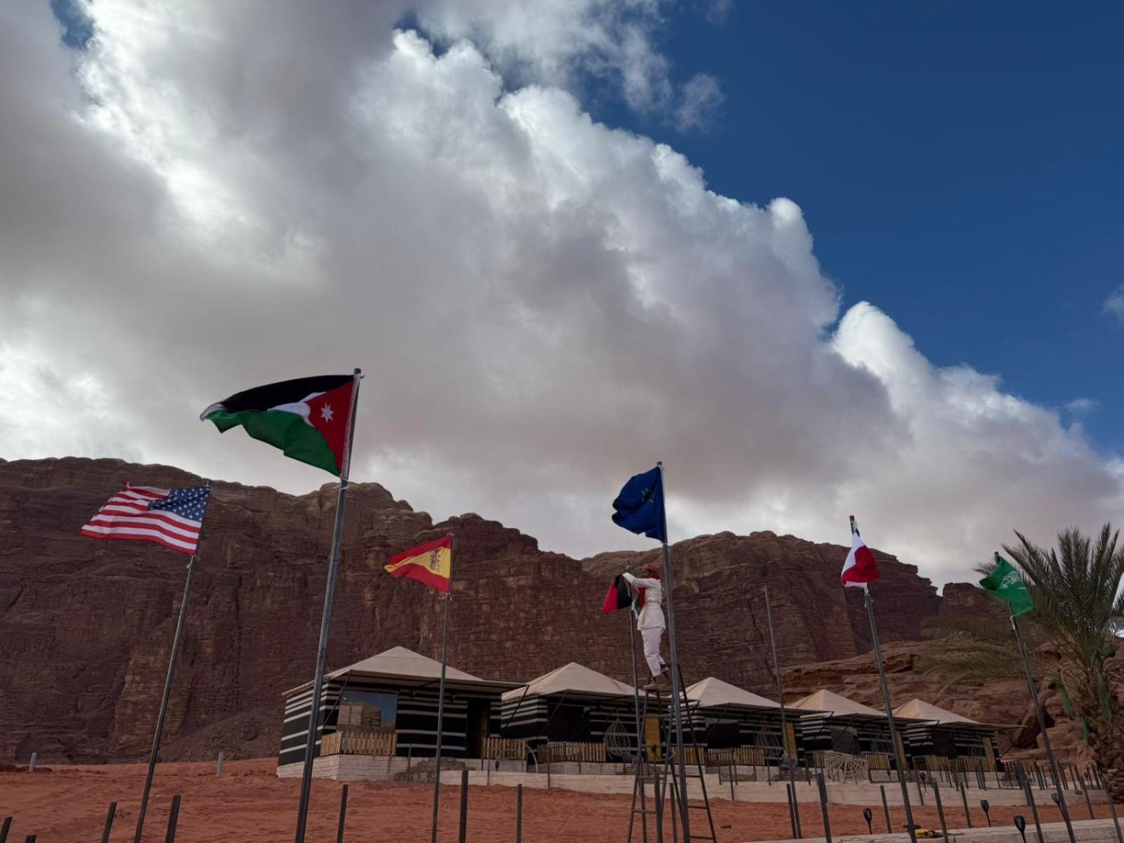 Falling Stars Camp Wadi Rum Exterior foto